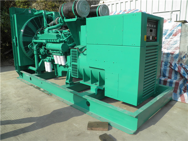 泰兴出租发电机 发电机组厂家：柴油发电机组的控制屏的作用是什么？